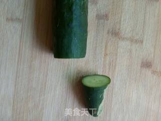 冰镇糖芯黄瓜的做法步骤：2