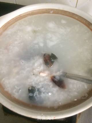 皮蛋瘦肉粥的做法步骤：7