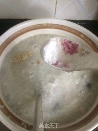皮蛋瘦肉粥的做法步骤：10
