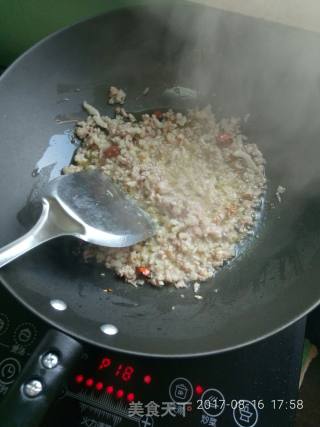 酸豇豆炒肉末的做法步骤：4