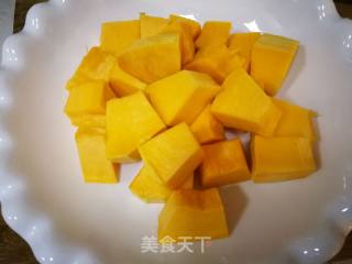 清炒南瓜的做法步骤：2