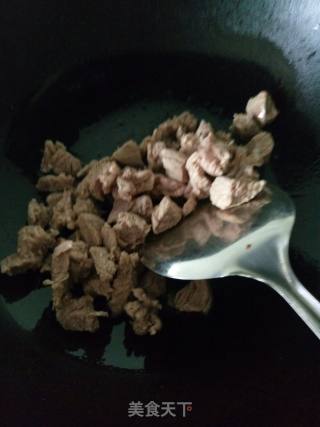 牛肉洋葱咖喱饭的做法步骤：2