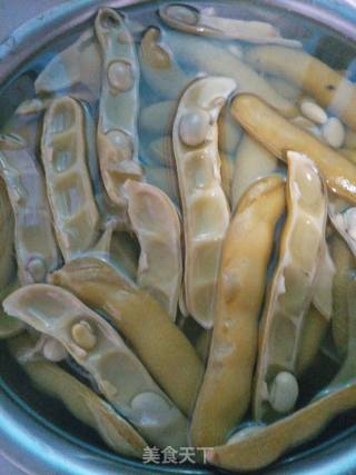 素炒毛抓豆的做法步骤：1
