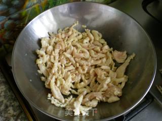 麻辣鸭脖配鸡肉丝的做法步骤：4
