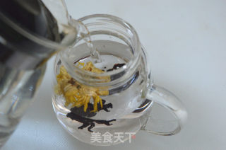 洛神菊花茶的做法步骤：4