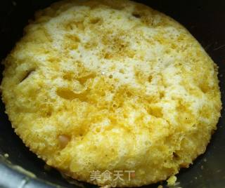 电饭锅鸡蛋葡萄干蛋糕的做法步骤：3