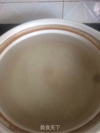 猪肝粉肠瘦肉粥的做法步骤：1