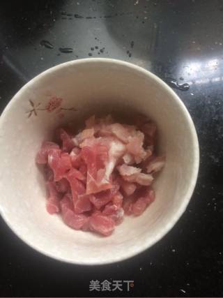 猪肝粉肠瘦肉粥的做法步骤：2