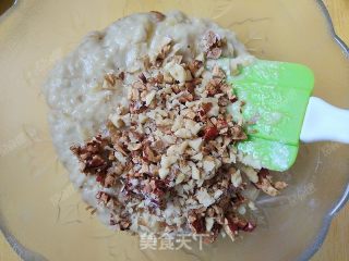 香蕉红枣核桃玛芬的做法步骤：9