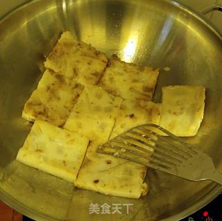 元贝烤肉酱炒萝卜糕的做法步骤：2