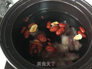 排骨木瓜鲫鱼汤的做法步骤：2