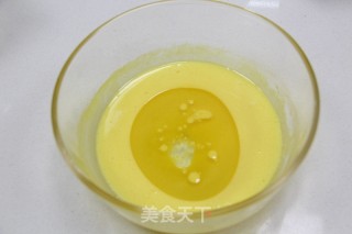香软柠檬戚风蛋糕的做法步骤：3