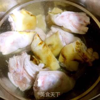 香辣猪蹄的做法步骤：1