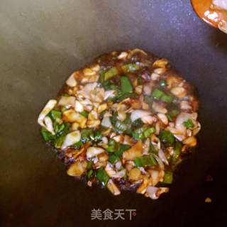 炝锅西红柿菠菜面的做法步骤：2