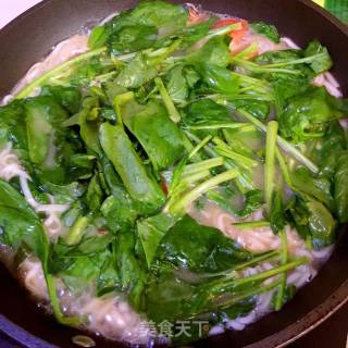 炝锅西红柿菠菜面的做法步骤：7