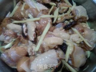 子姜冬菇蒸鸡的做法步骤：4
