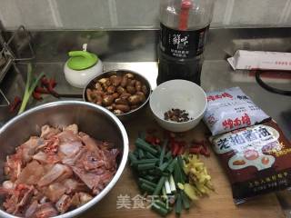 菠萝蜜核炖鸡的做法步骤：1