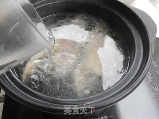 木瓜鲫鱼汤的做法步骤：7