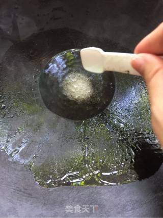 酱油泼鳕鱼的做法步骤：1