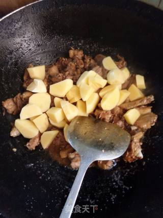 土豆焖鸭肉的做法步骤：4