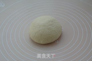 咖喱鸡丁披萨的做法步骤：1