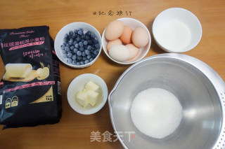 12连原味小嶋海绵蛋糕 蓝莓爆浆蛋糕的做法步骤：1