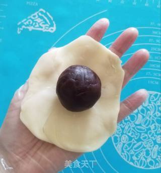 蛋黄酥（多图超详细讲解）的做法步骤：27