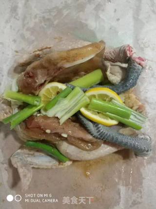 盐焗鸡的做法步骤：1