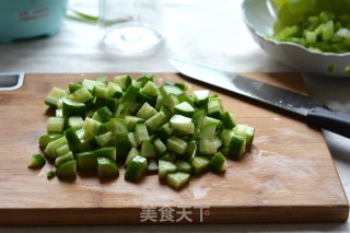 芹菜黄瓜葡萄汁的做法步骤：3