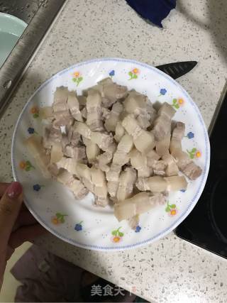 小块红烧肉的做法步骤：3