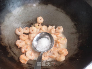 虾仁炒苦瓜的做法步骤：8