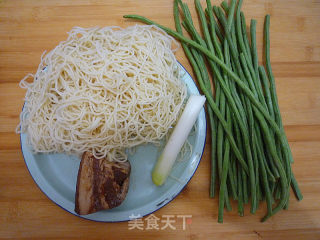 豇豆炒面的做法步骤：1