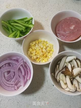 鲜虾火腿披萨的做法步骤：8