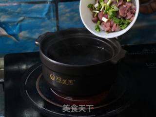 榨菜肉片青菜汤的做法步骤：5