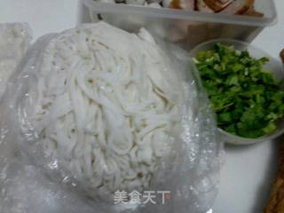 肉丸裹肉汤粉的做法步骤：2