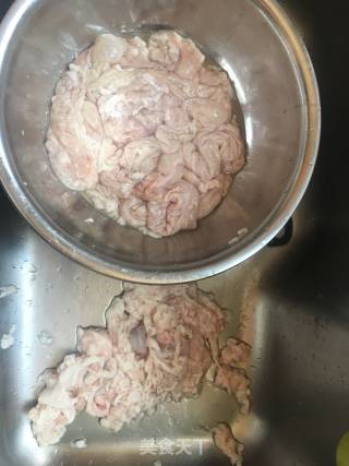 溜肥肠的做法步骤：1
