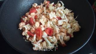 番茄炒菜花的做法步骤：4