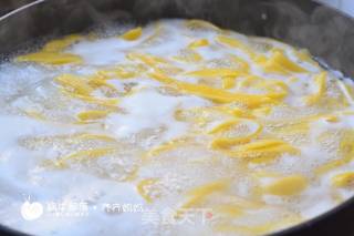 自制胡萝卜面的做法步骤：5
