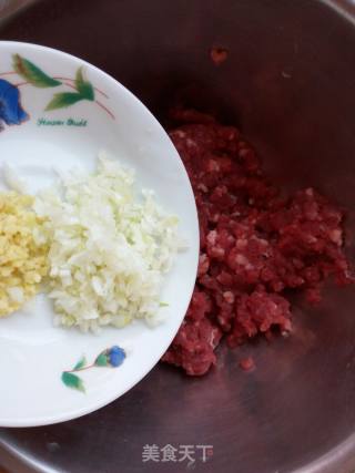 冬瓜肉丸汤的做法步骤：2