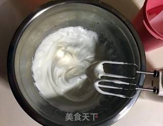 黑芝麻酱戚风蛋糕的做法步骤：6