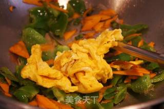 鸡蛋炒青椒的做法步骤：6