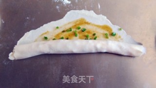 十三香烫面葱油饼的做法步骤：9