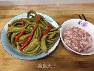 酸豆角包子的做法步骤：1