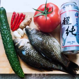 啤酒鲫鱼的做法步骤：1