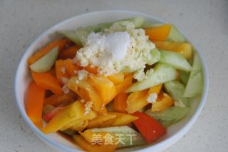 糖蒜黄瓜西红柿的做法步骤：4