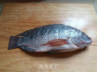 红烧鱼(罗非鱼)的做法步骤：1