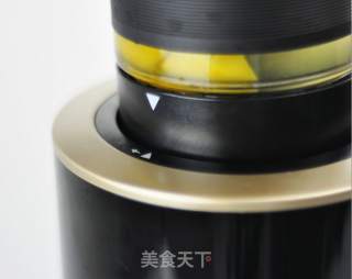【Oster食谱】酸酸甜甜芒果橙汁的做法步骤：2