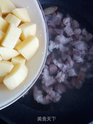 牛肉土豆炖西红柿的做法步骤：5