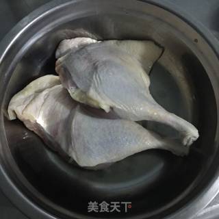 香辣烤鸭腿的做法步骤：1