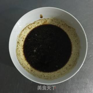 香辣烤鸭腿的做法步骤：2
